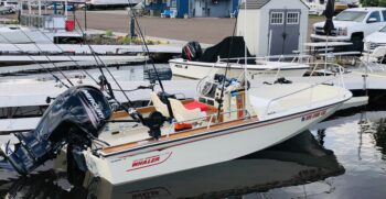 BOSTON WHALER OUTRAGE 18 1988 TEN