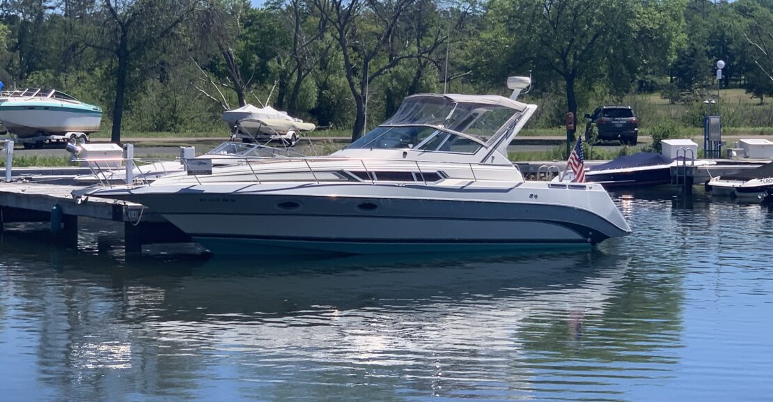 Cruisers 3170 Esprit 1989 Port Three