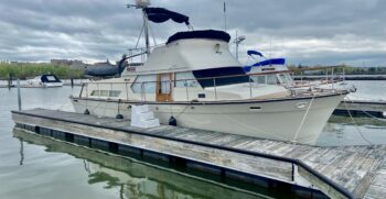 TOLLYCRAFT TRI-CABIN MOTORYACHT 1973 STARBOARD ONE
