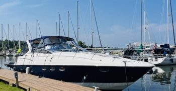 REGAL 3860 COMMODORE 2003 STARBOARD TWO