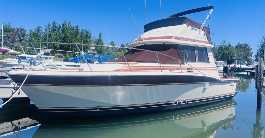 TROJAN F 32 1982 PORT ONE