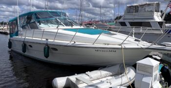 TROJAN 370 EXPRESS 1994 STARBOARD NINE